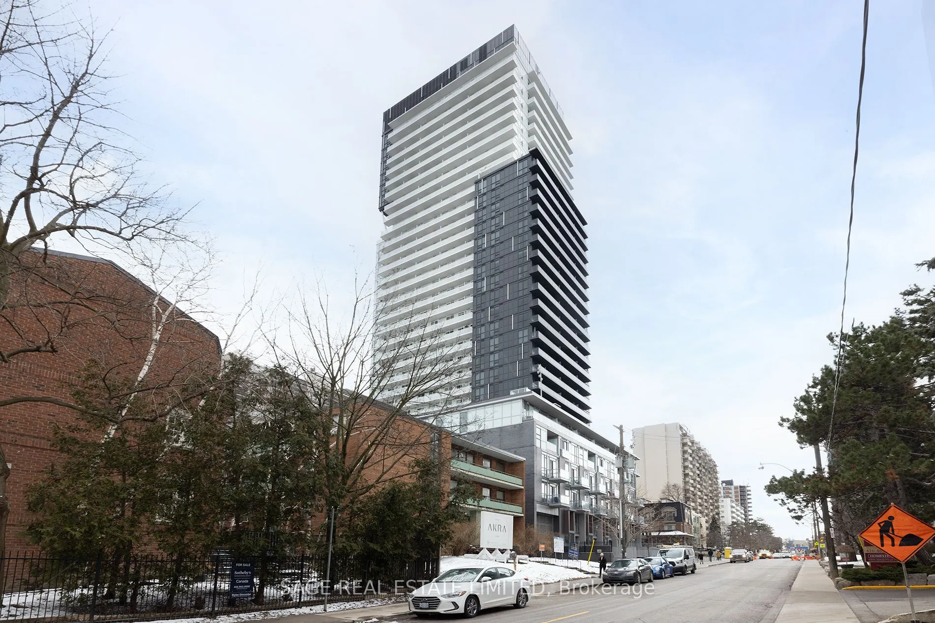 101 Erskine Avenue, #2710