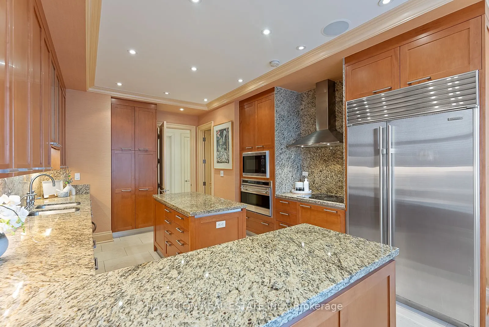 1 St Thomas Street, #14B