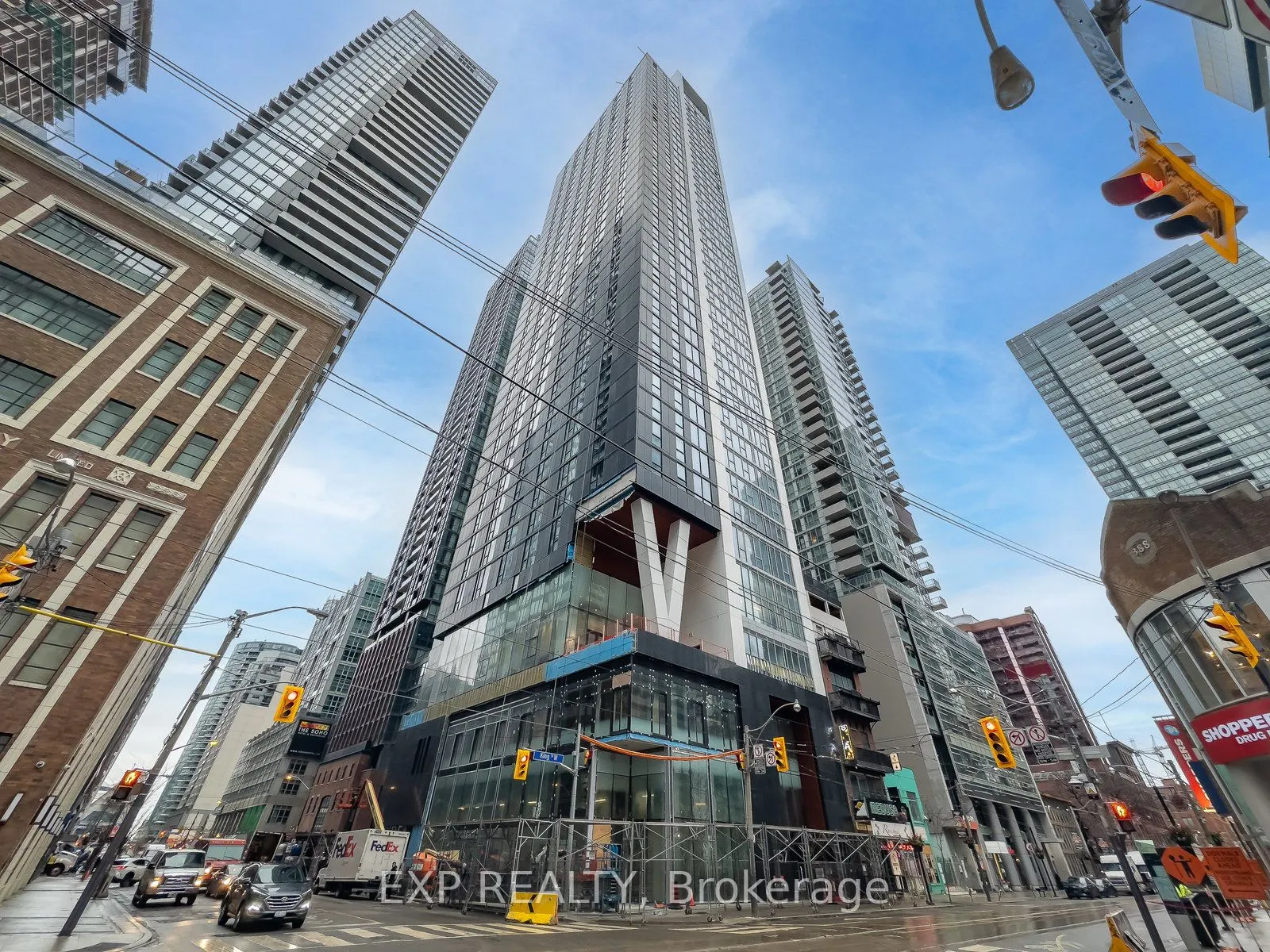 357 King Street W, #706