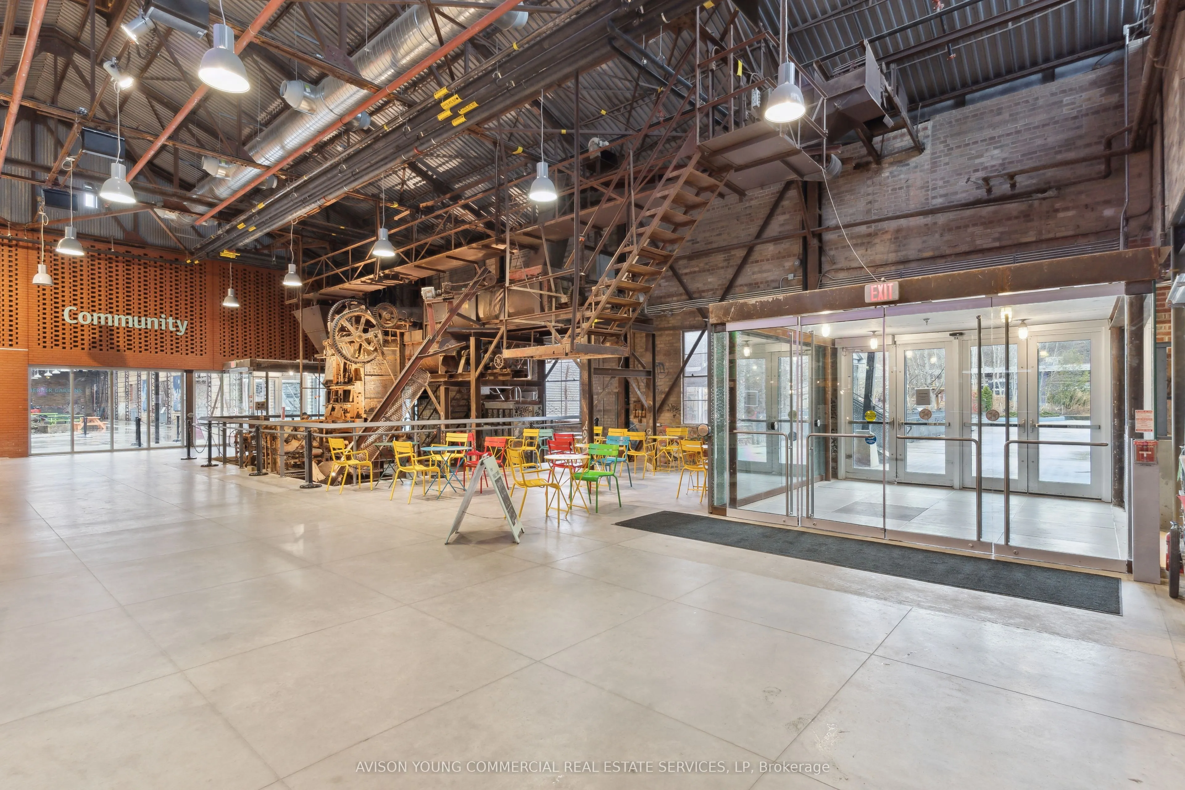 550 Bayview Avenue W, #402
