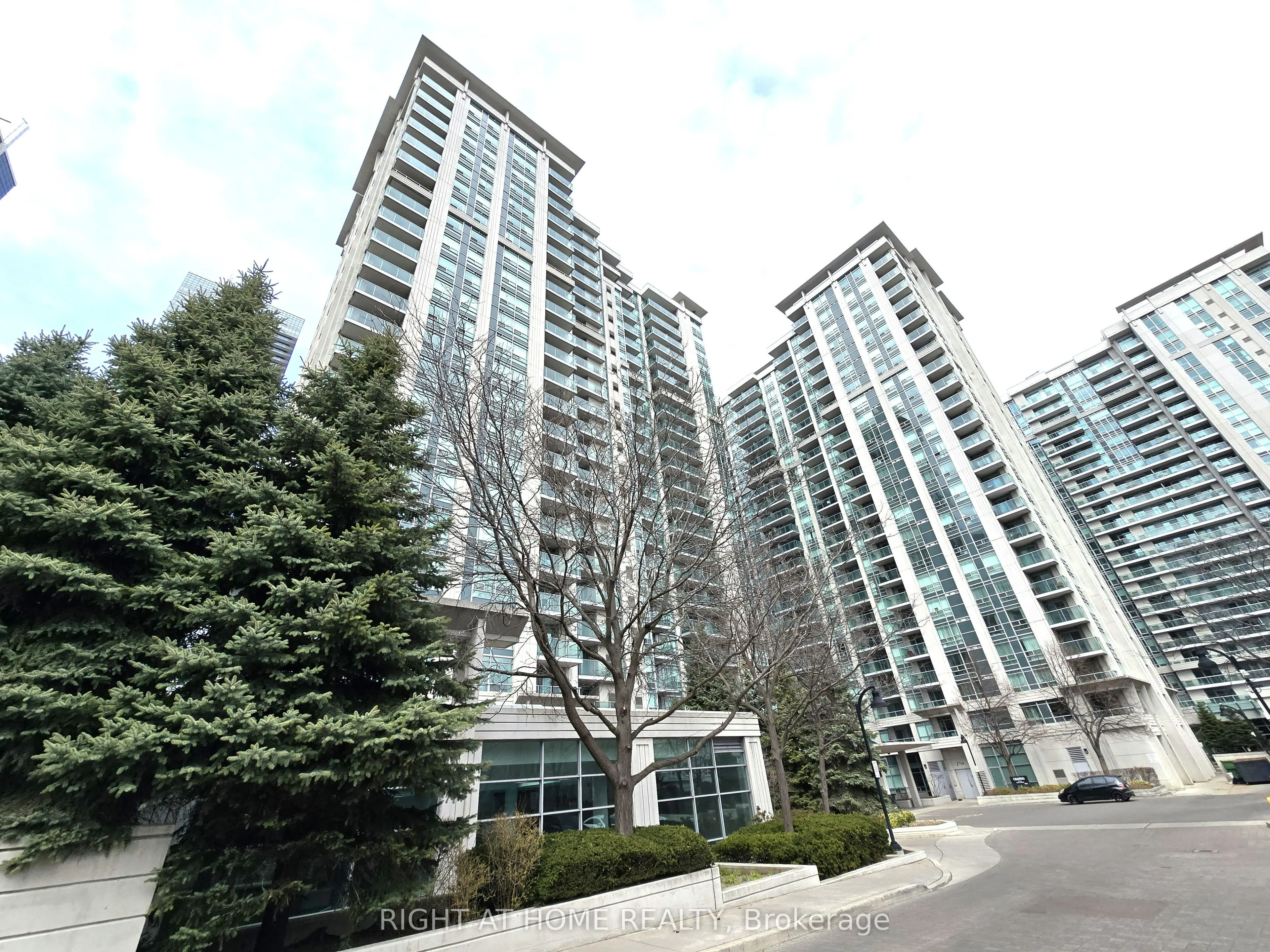 35 Bales Avenue, #610
