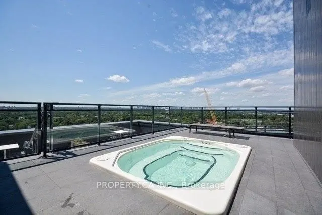 75 The Donway W, #305