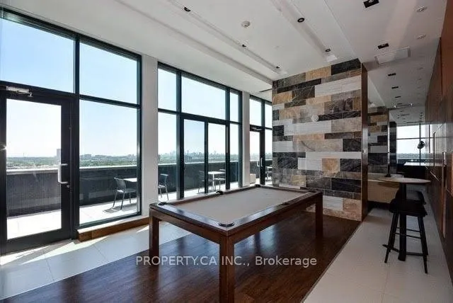 75 The Donway W, #305