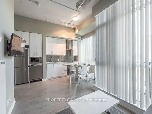 75 The Donway W, #305