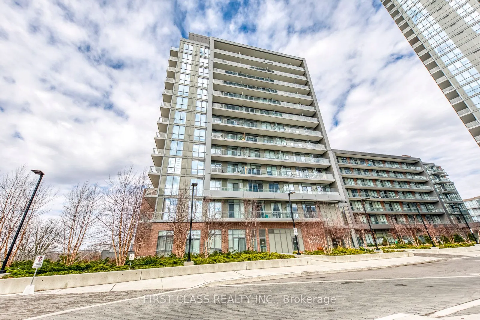 36 Forest Manor Road, #801