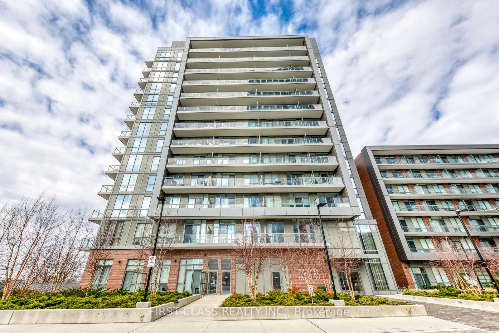 36 Forest Manor Road, #801