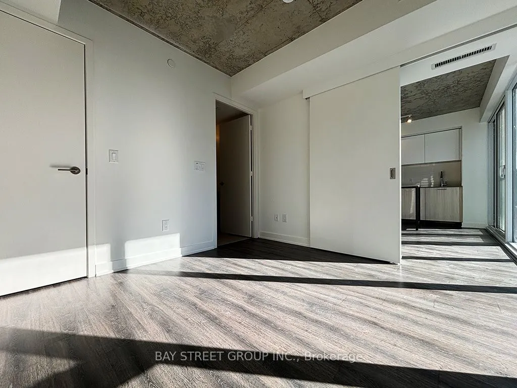 65 Mutual Street #1805