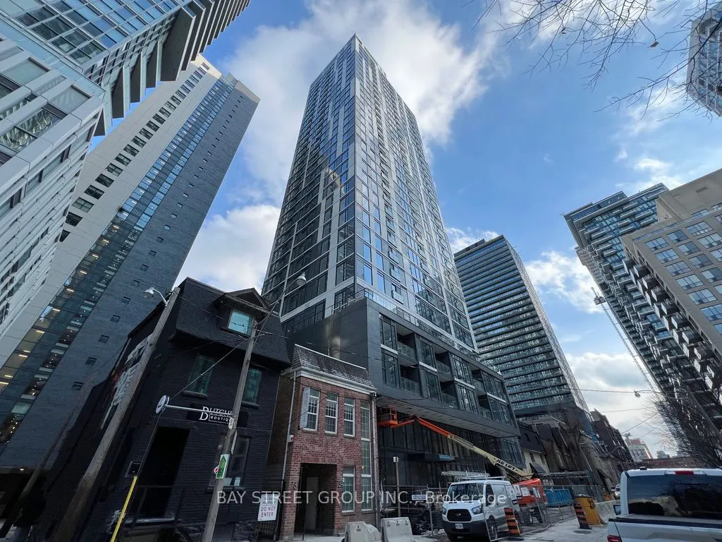 65 Mutual Street #1805