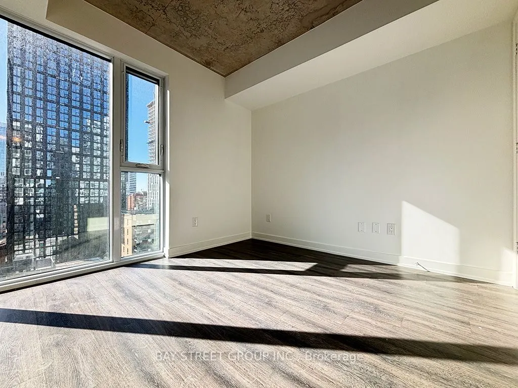 65 Mutual Street #1805