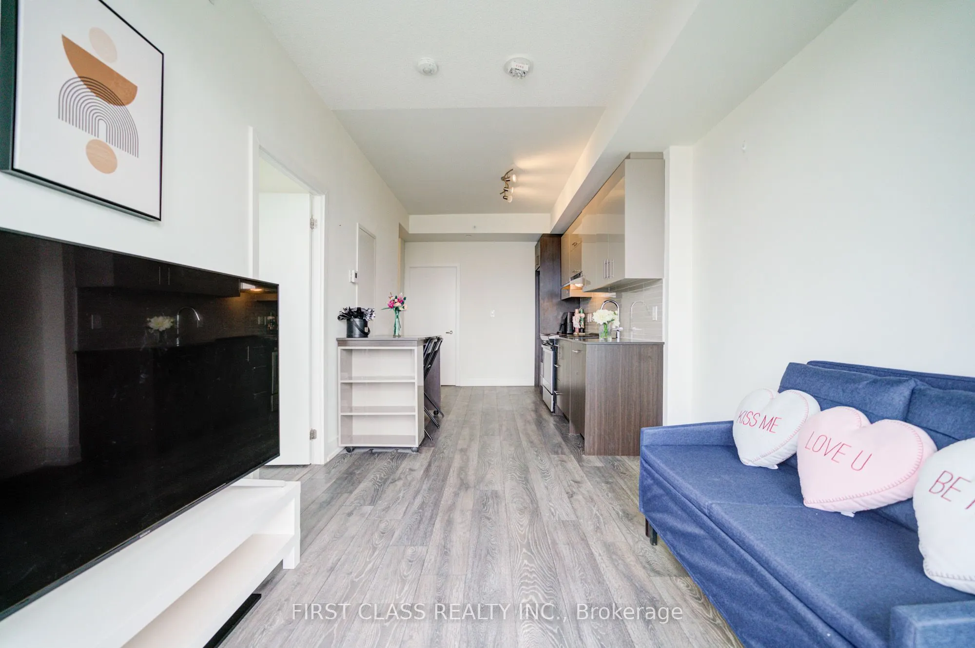 180 Fairview Mall Drive, #1601