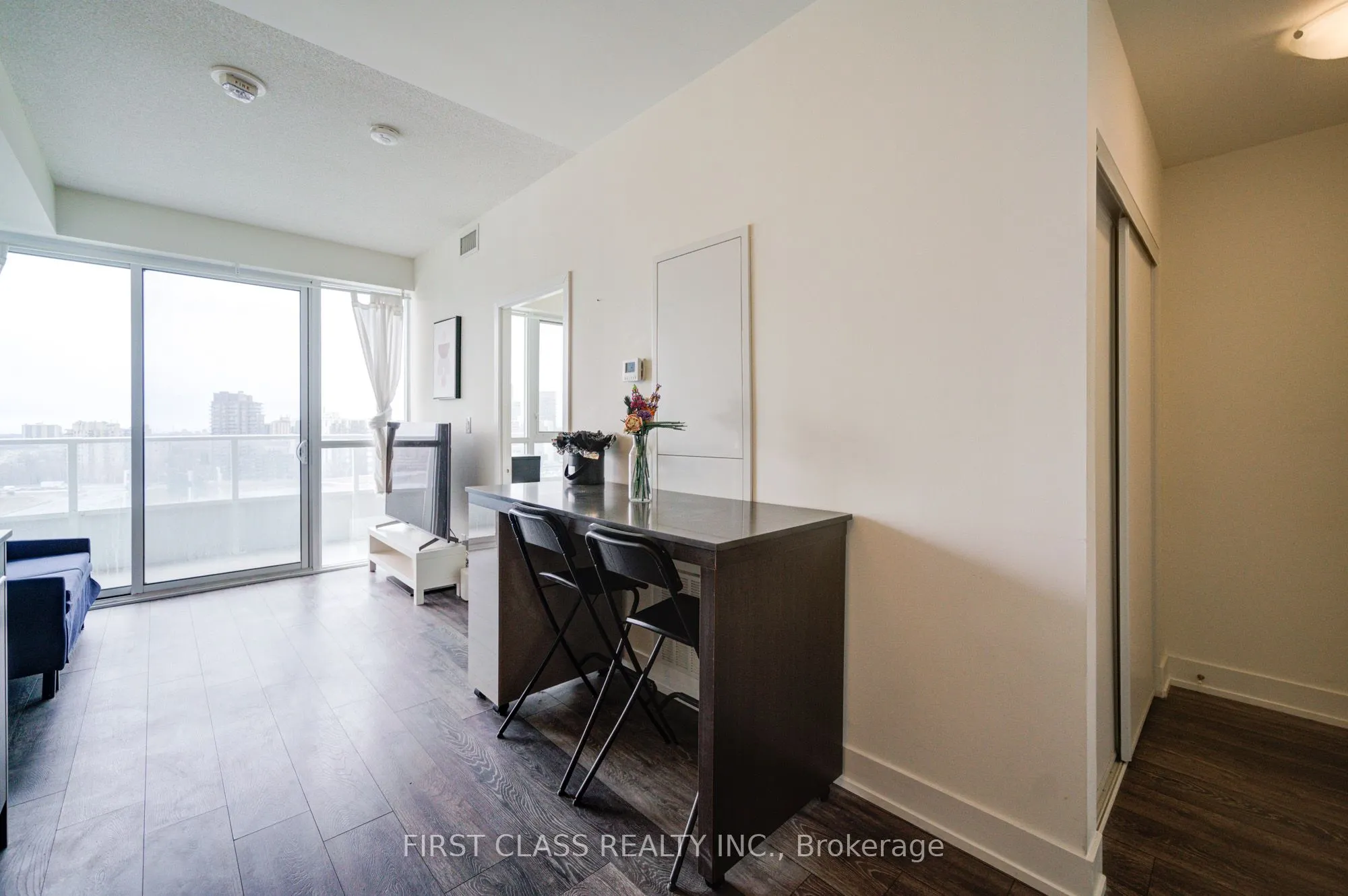 180 Fairview Mall Drive, #1601