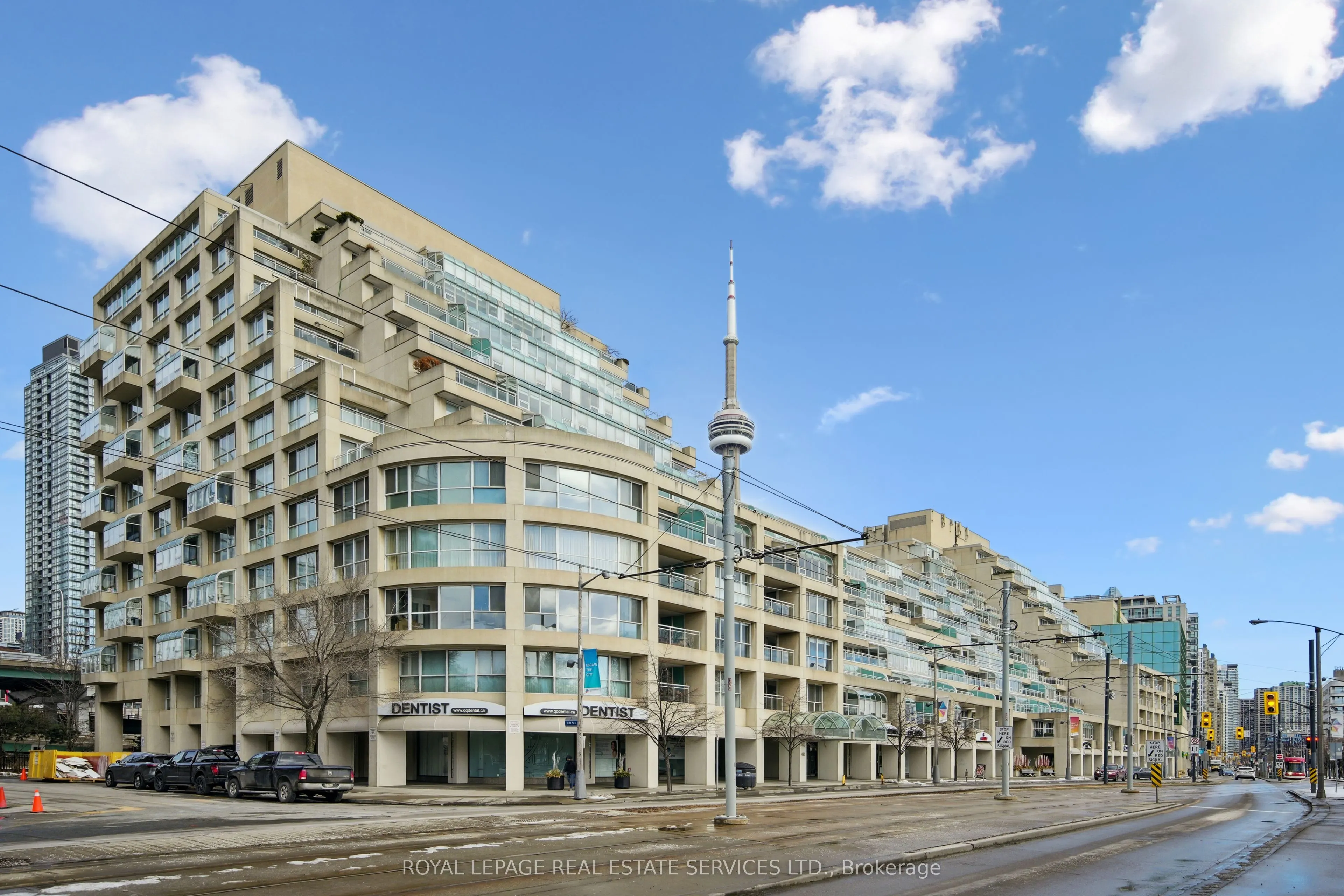 480 Queens Quay W, #601