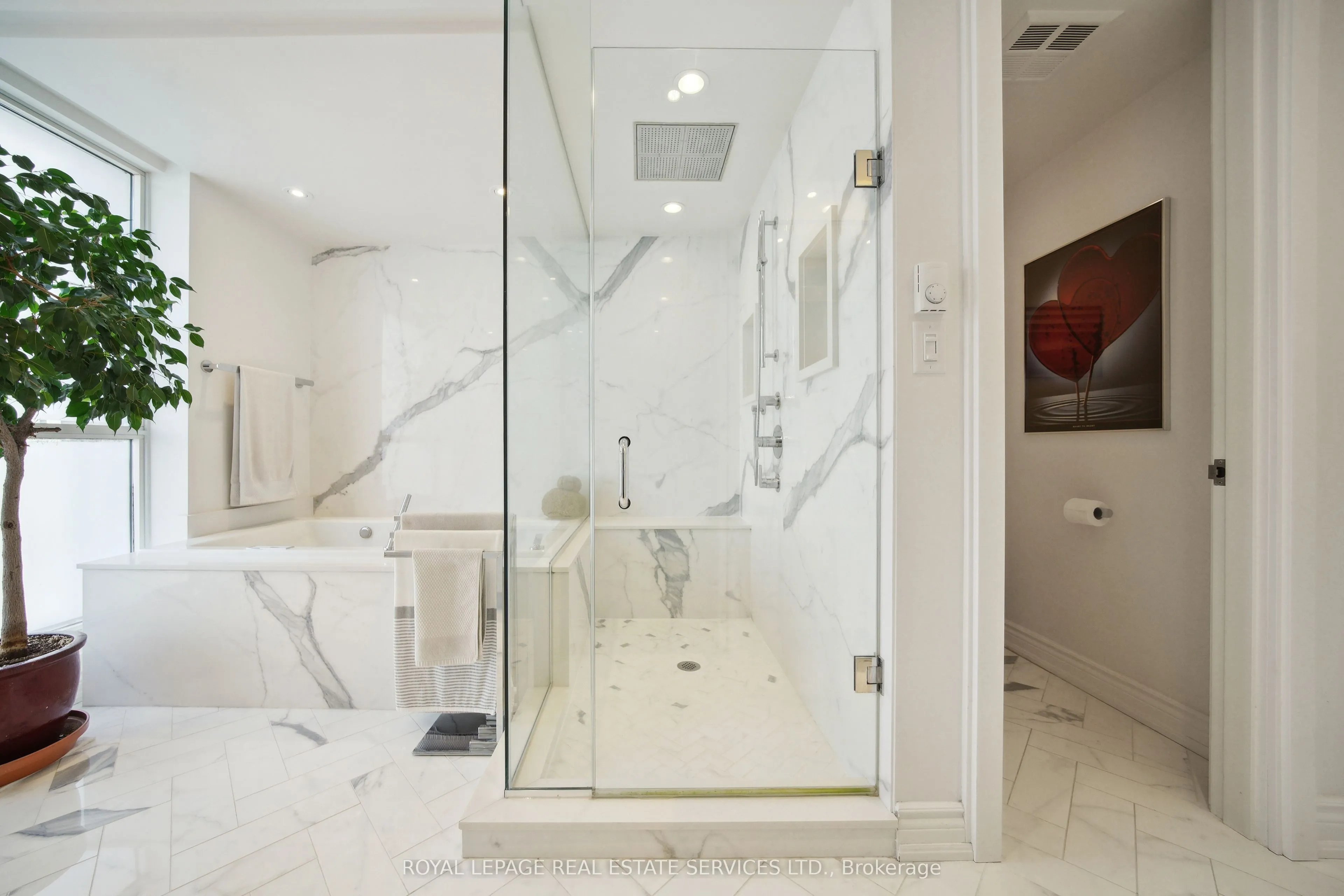 480 Queens Quay W #601