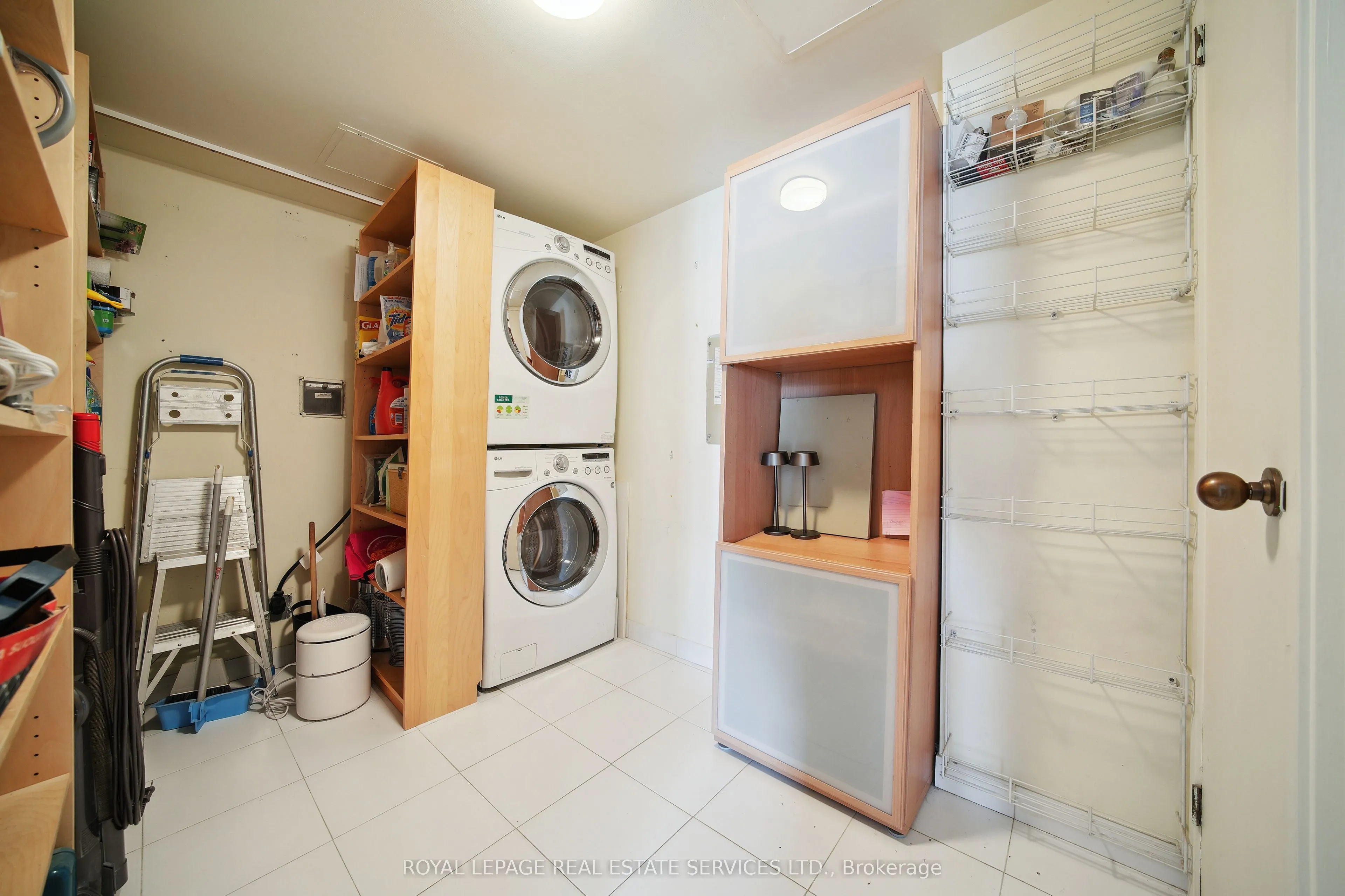 480 Queens Quay W #601