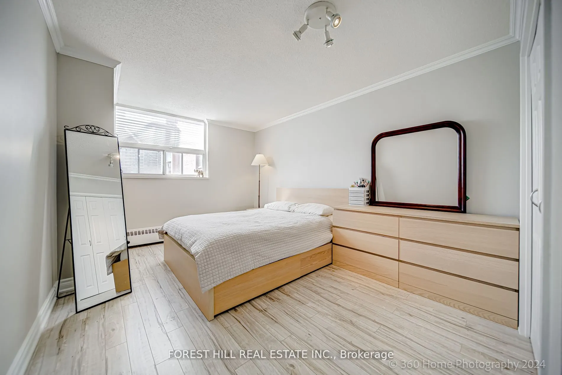 5949 Yonge Street, #803