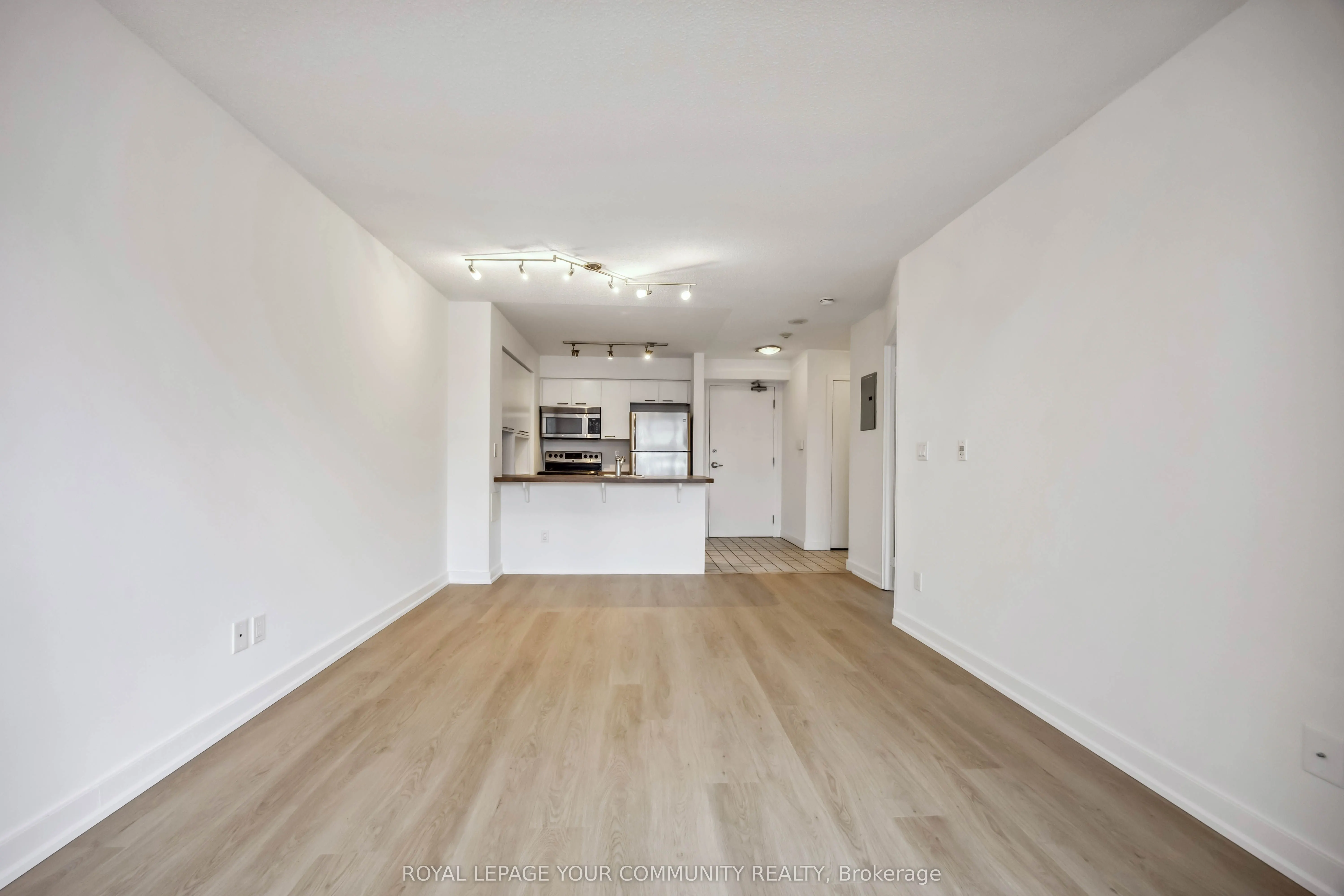 255 Richmond Street E, #1010