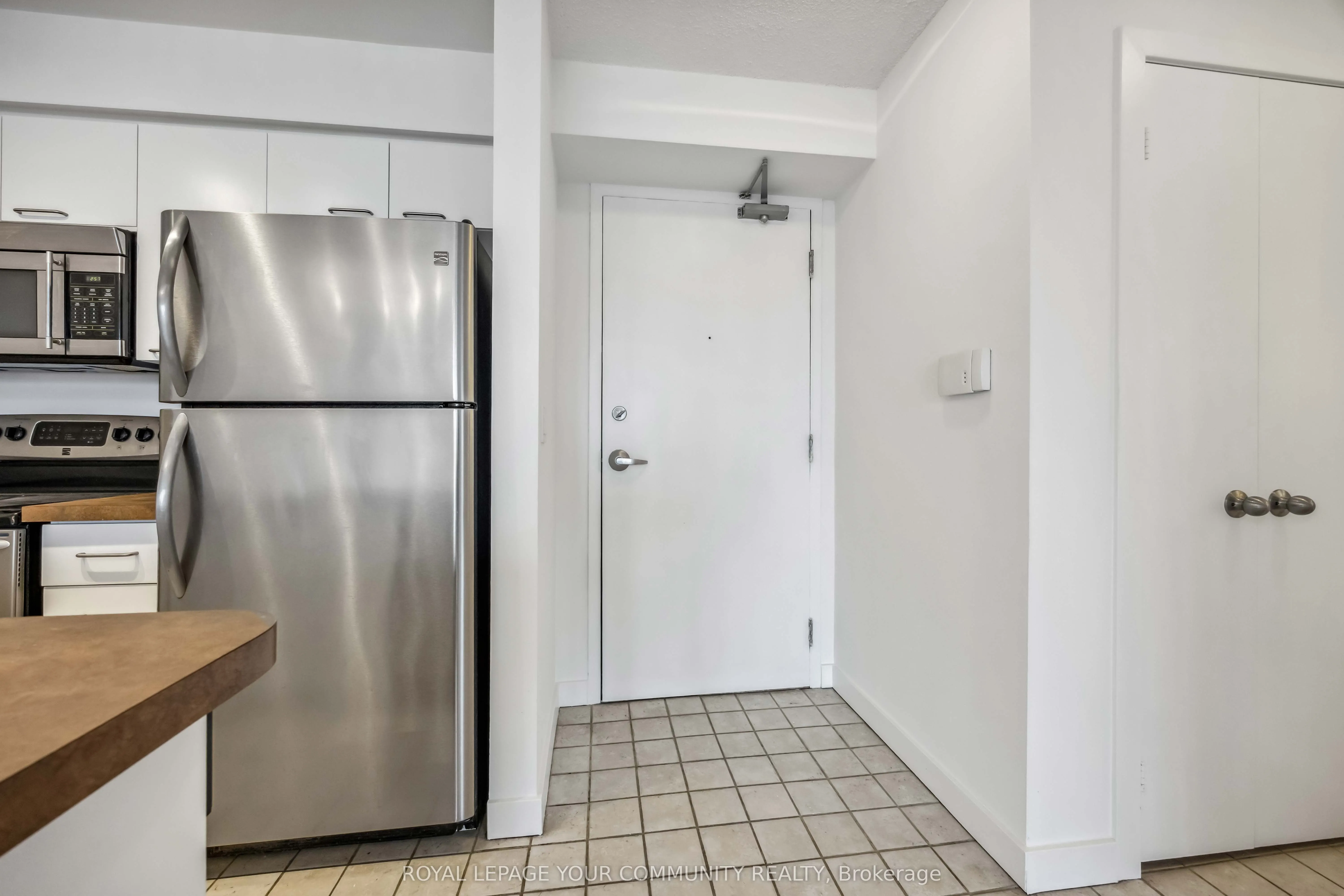255 Richmond Street E, #1010