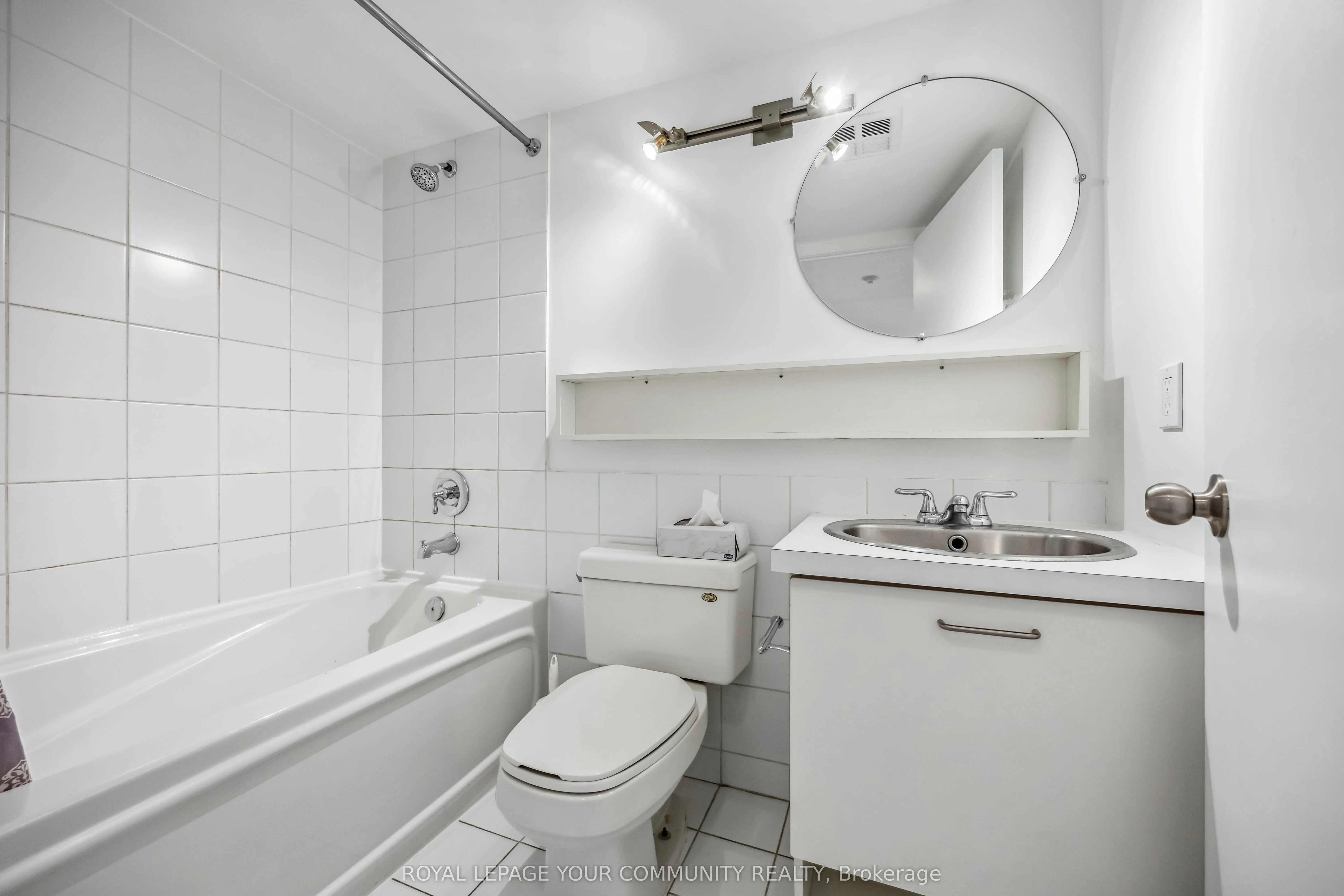 255 Richmond Street E, #1010
