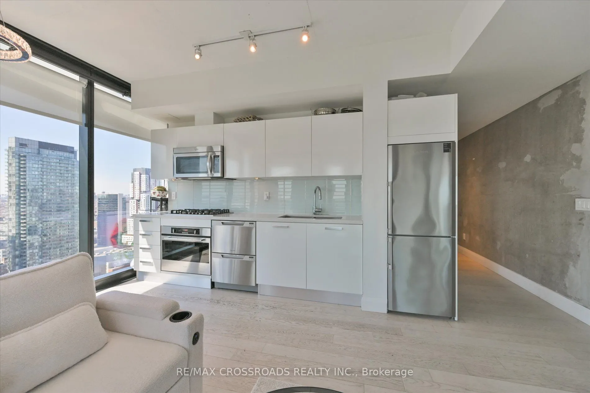 224 King Street W, #3006