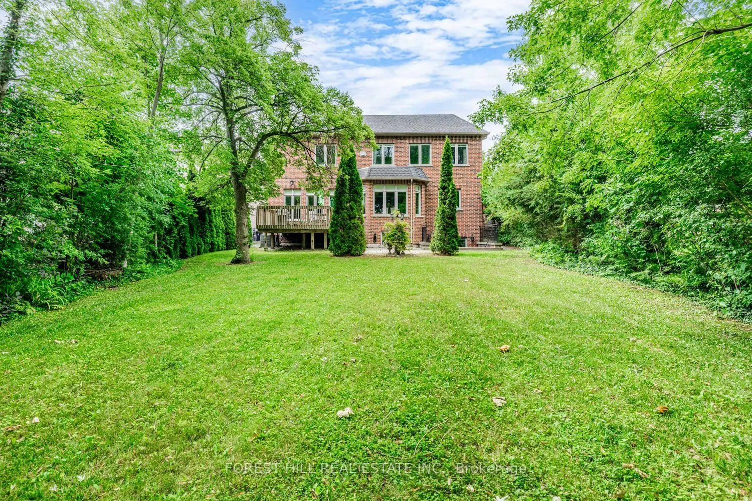 60 Hawksbury Drive