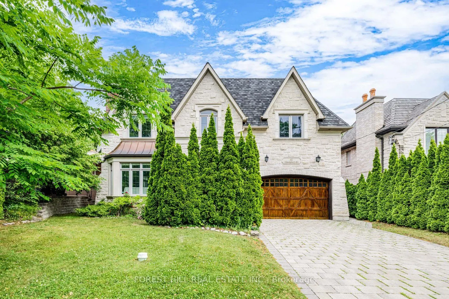 60 Hawksbury Drive