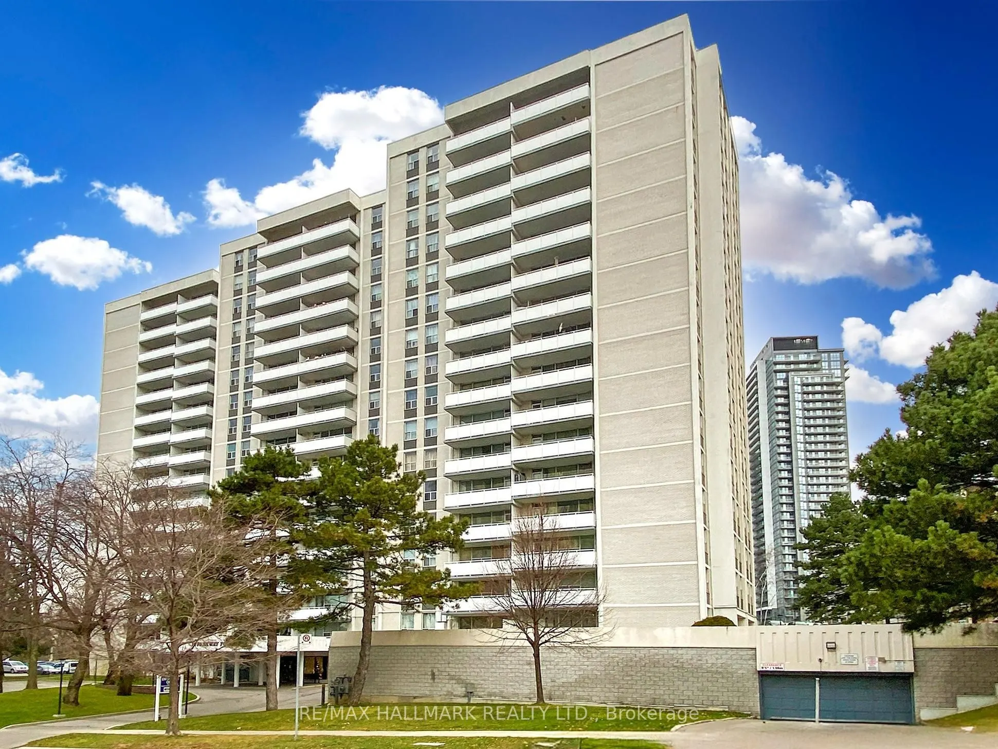 10 Parkway Forest Drive, #903