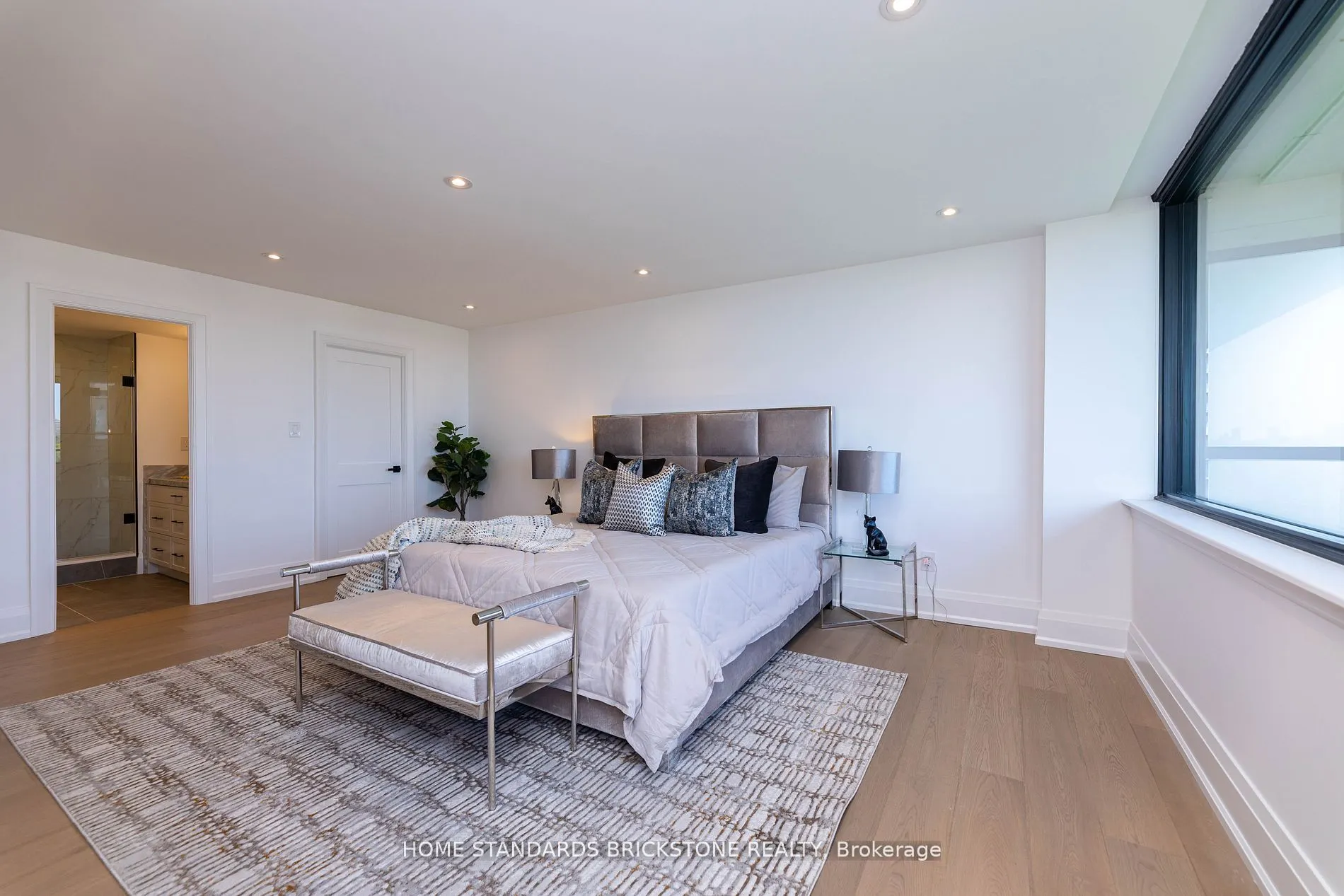 66 Collier Street, #9D
