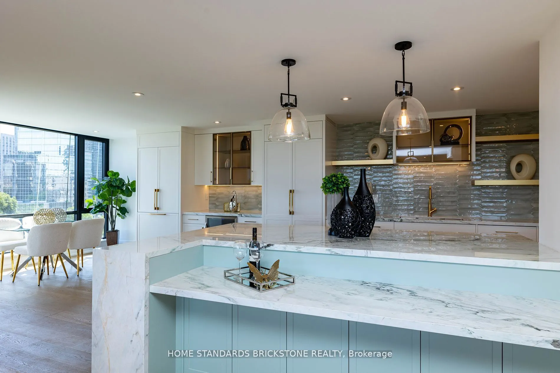 66 Collier Street, #9D