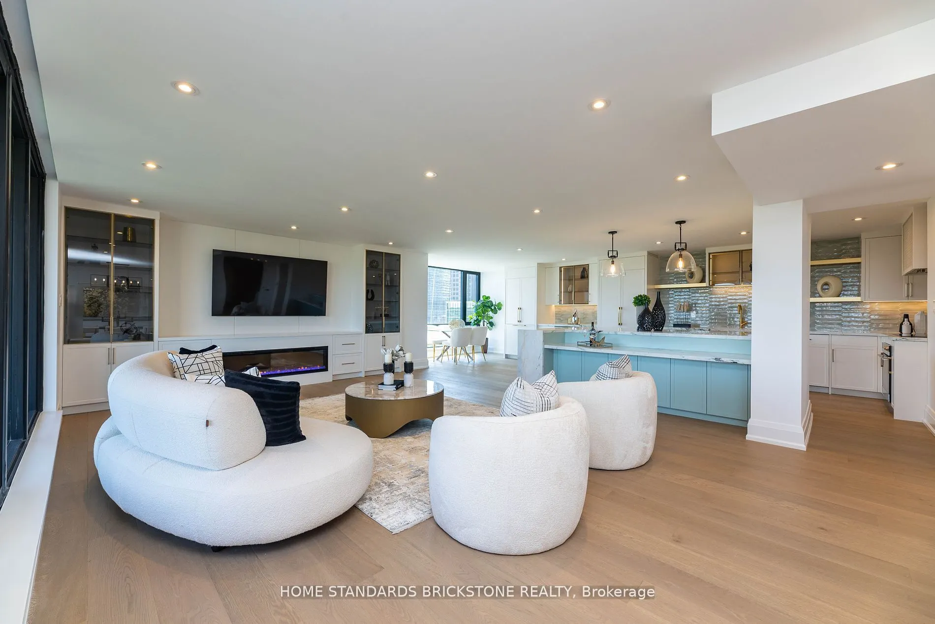 66 Collier Street, #9D