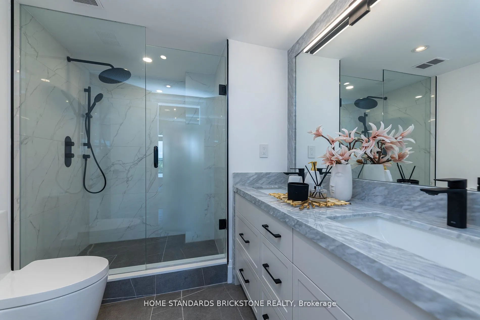 66 Collier Street, #9D
