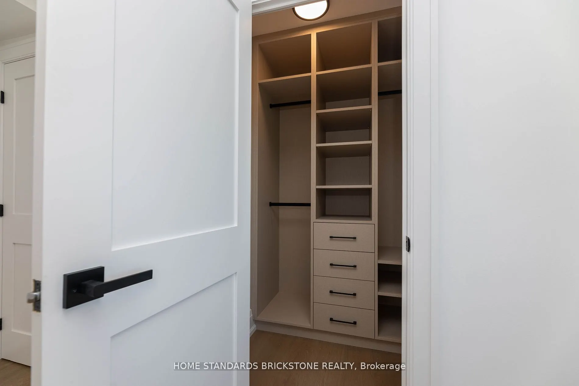 66 Collier Street, #9D