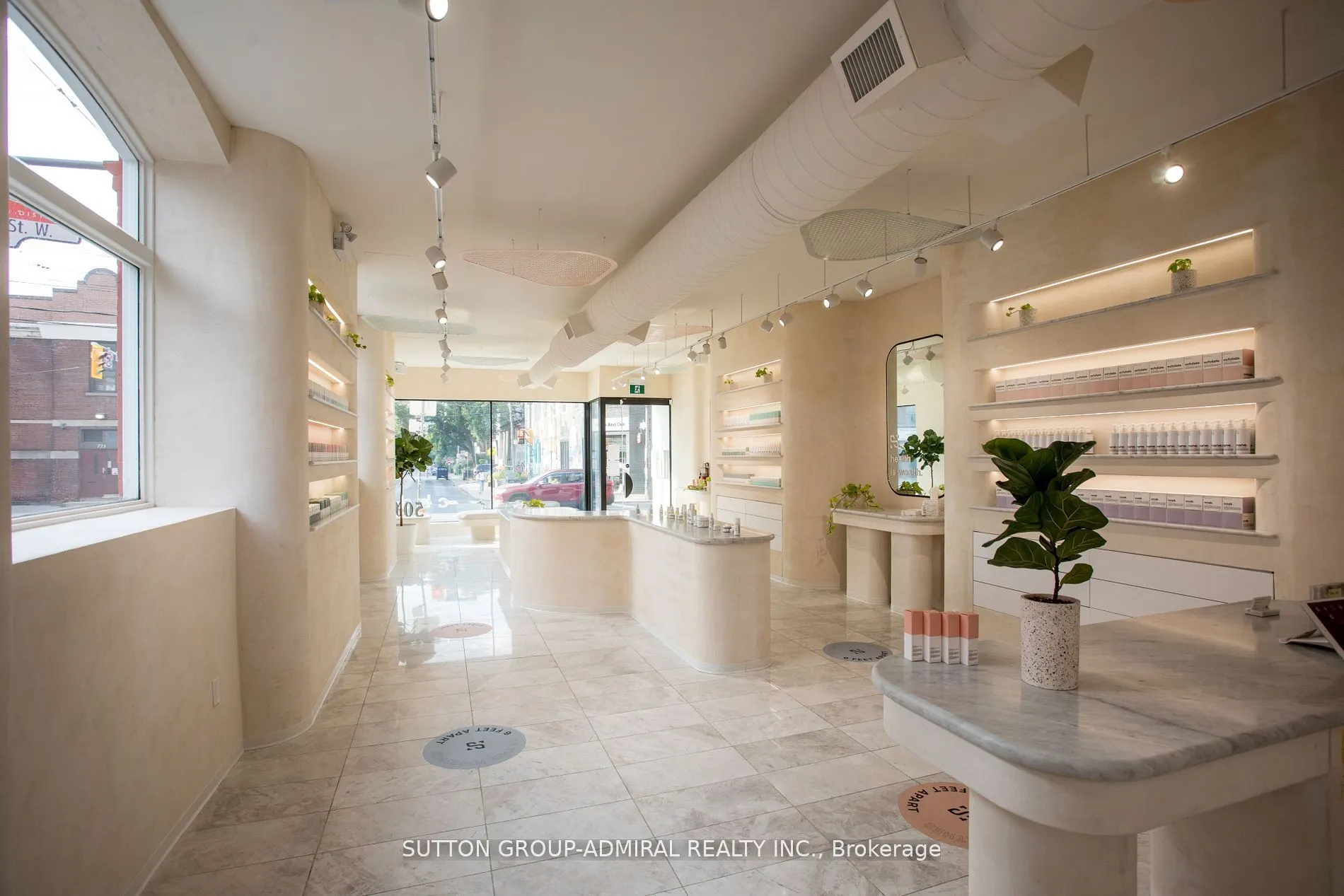 652 Queen Street W, #1
