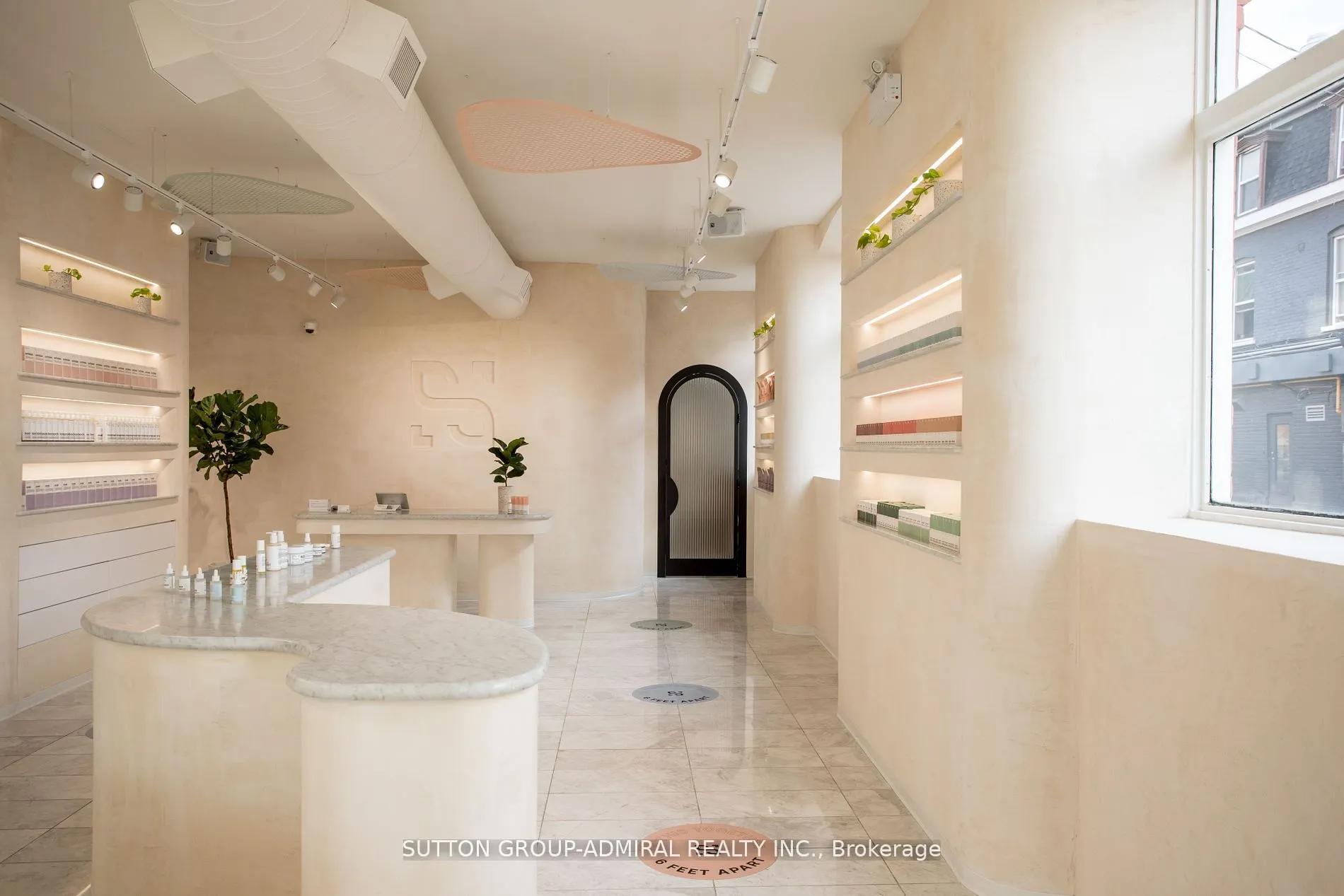 652 Queen Street W, #1