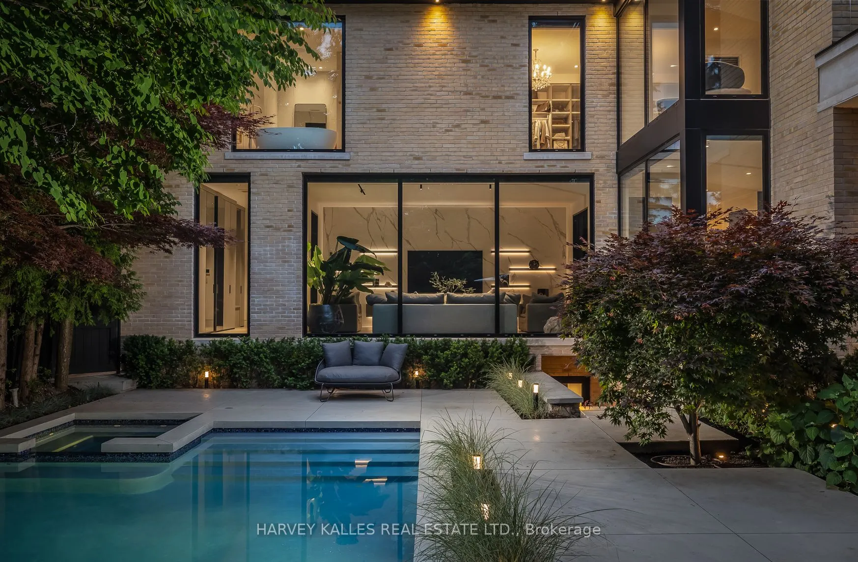 5 Dewbourne Avenue