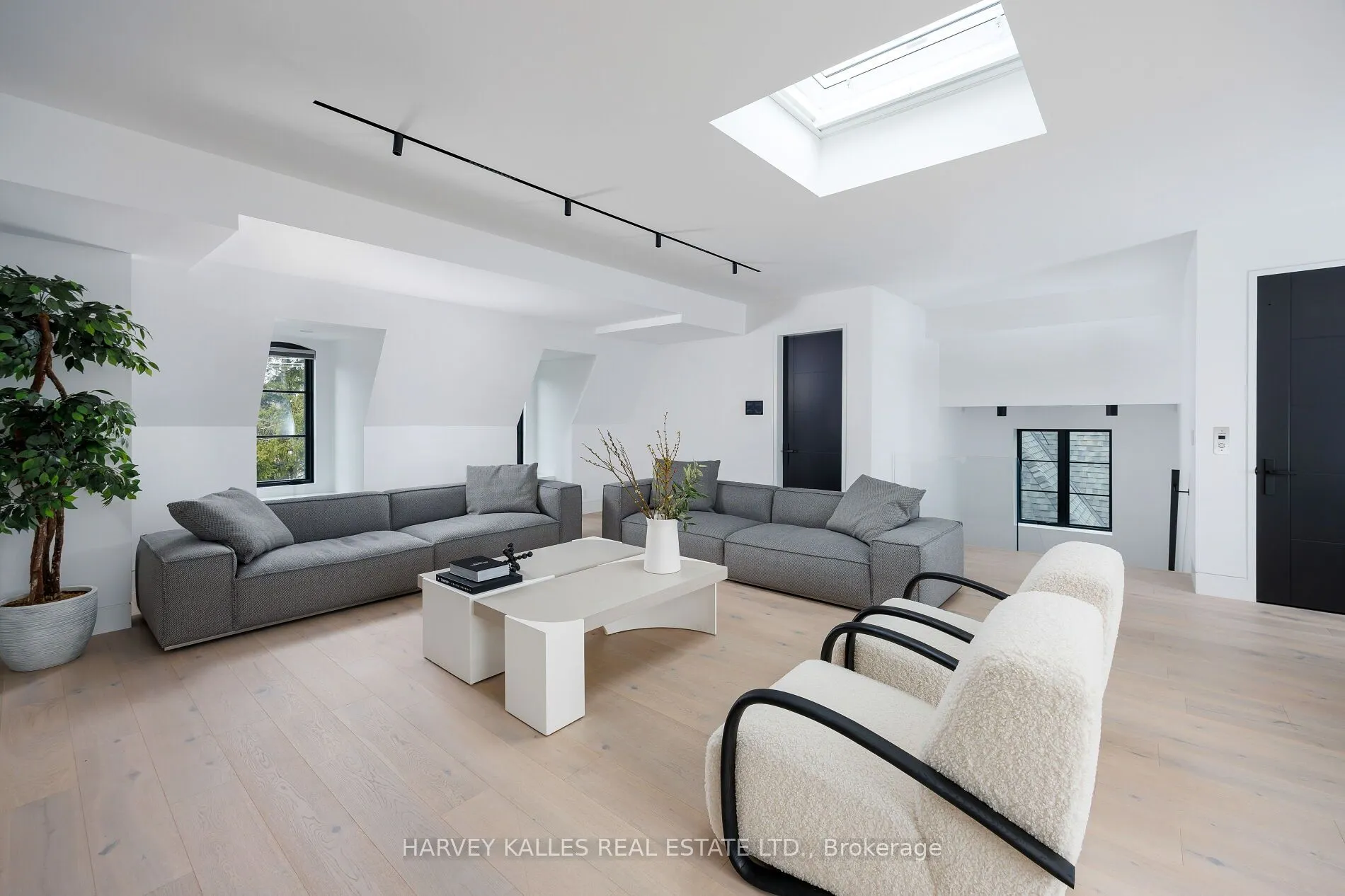 5 Dewbourne Avenue