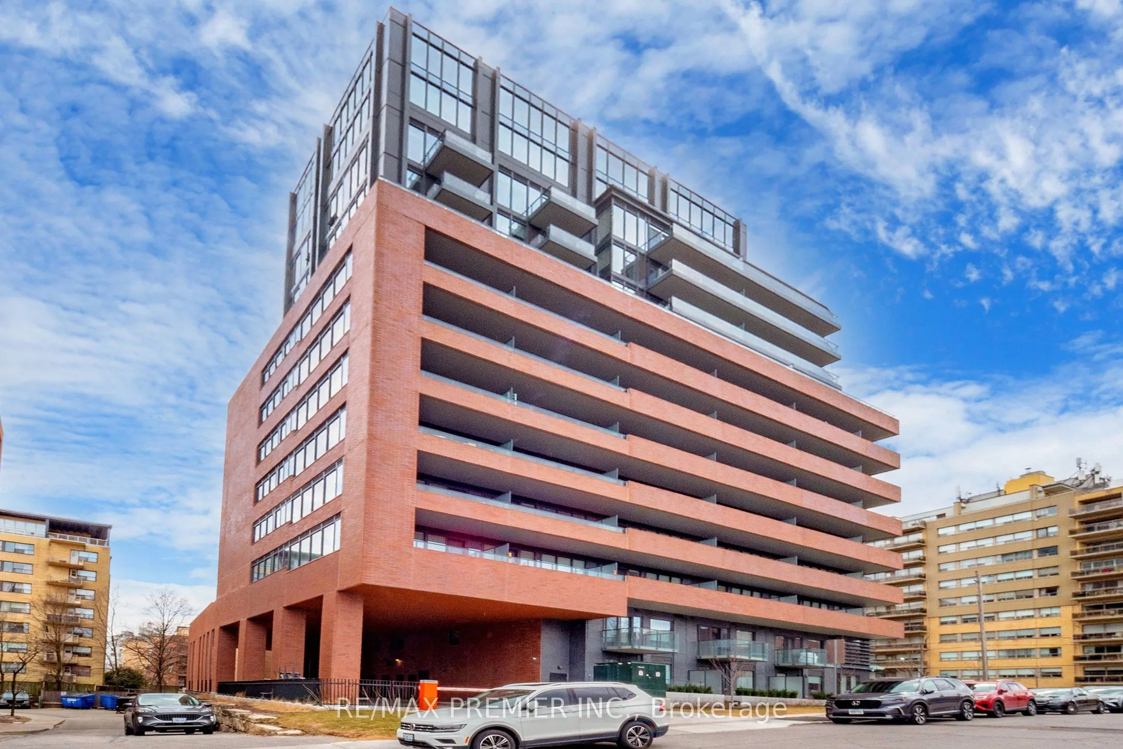 2525 Bathurst Street, #206