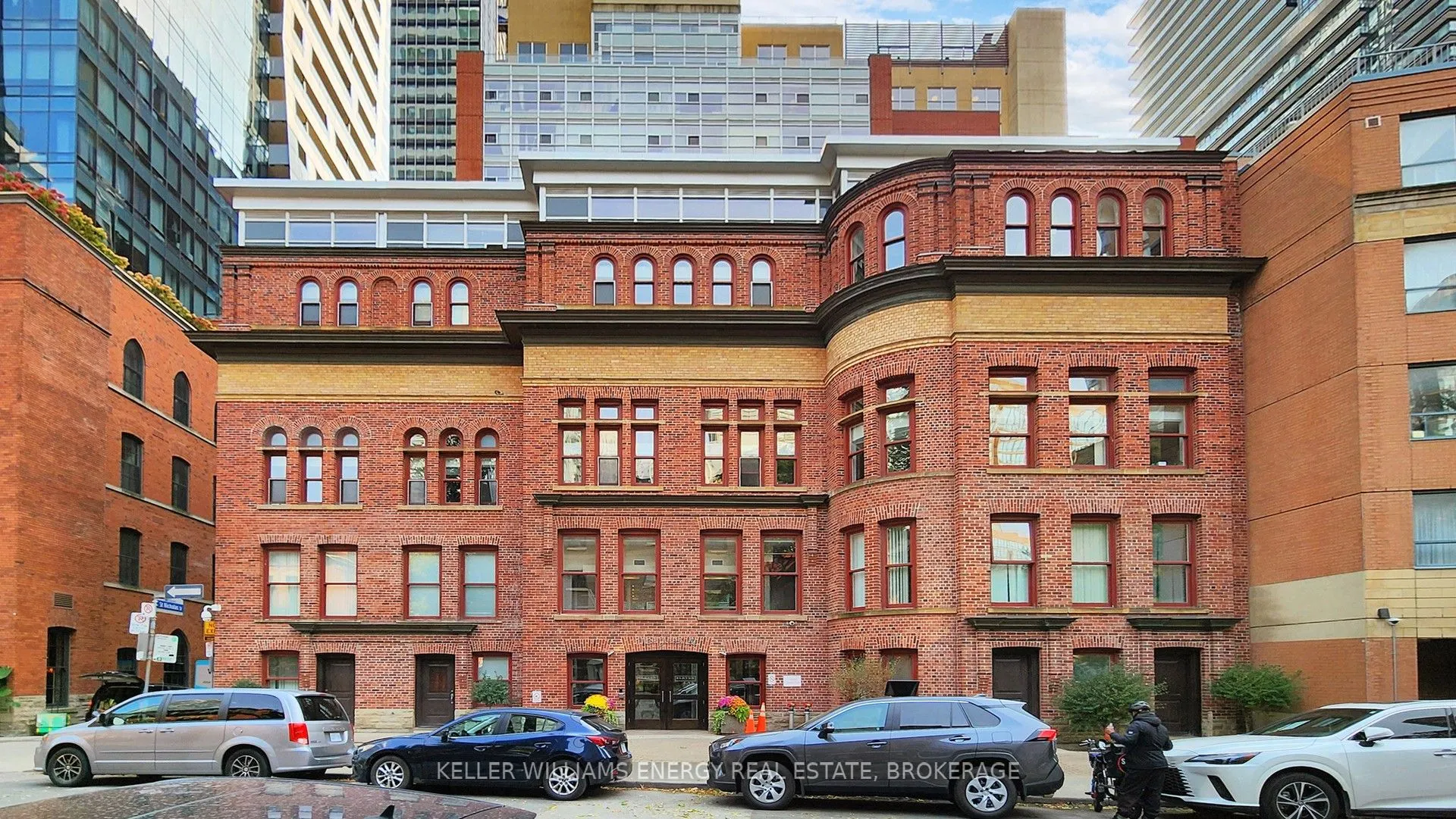 11 St Joseph Street, #1401