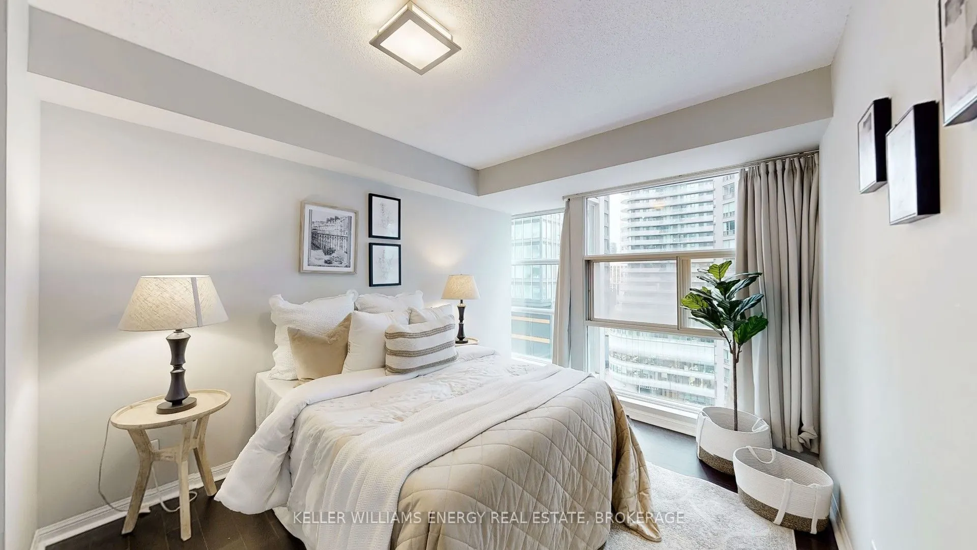 11 St Joseph Street, #1401