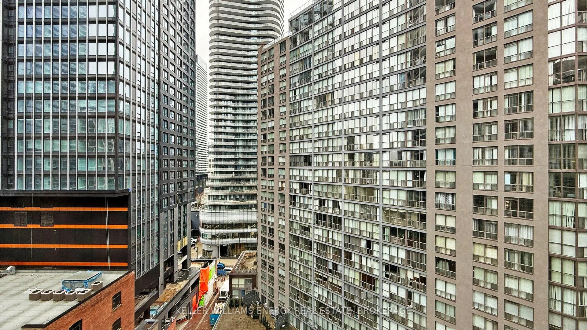 11 St Joseph Street, #1401
