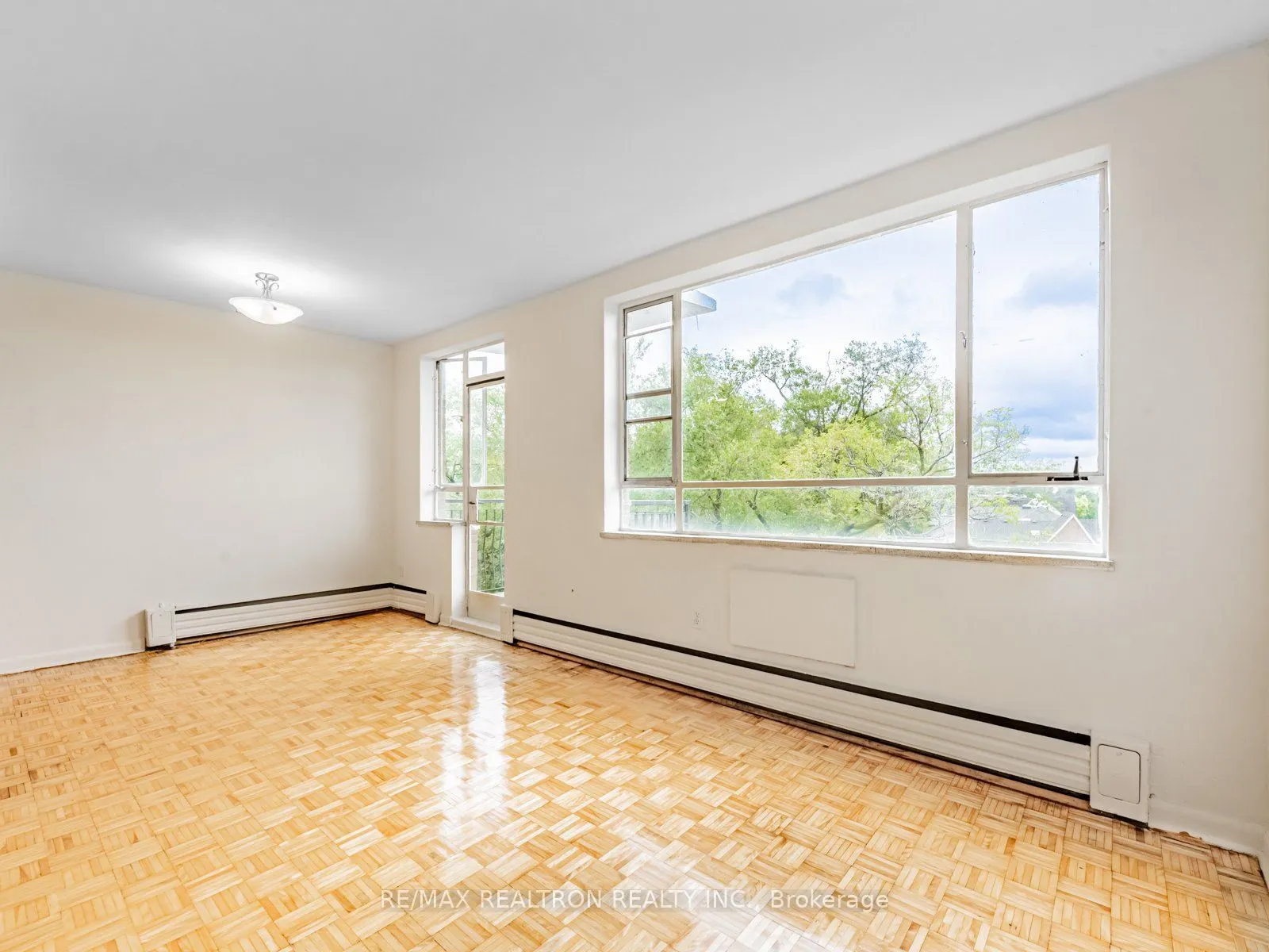2895 Bathurst Street, #212
