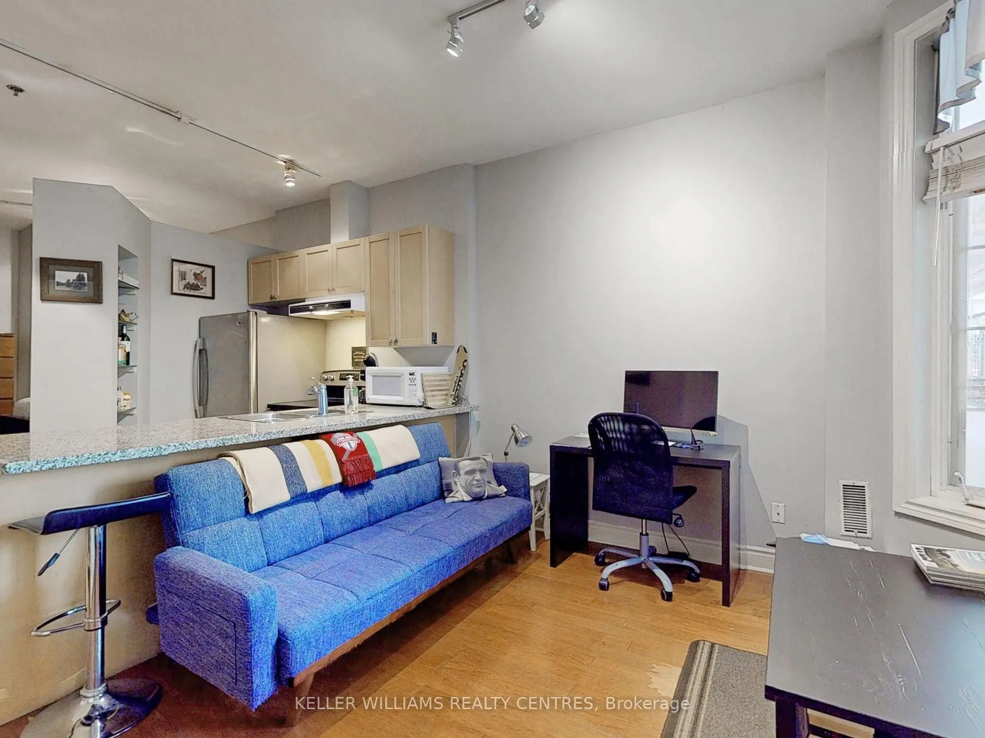 71 McCaul Street, #123