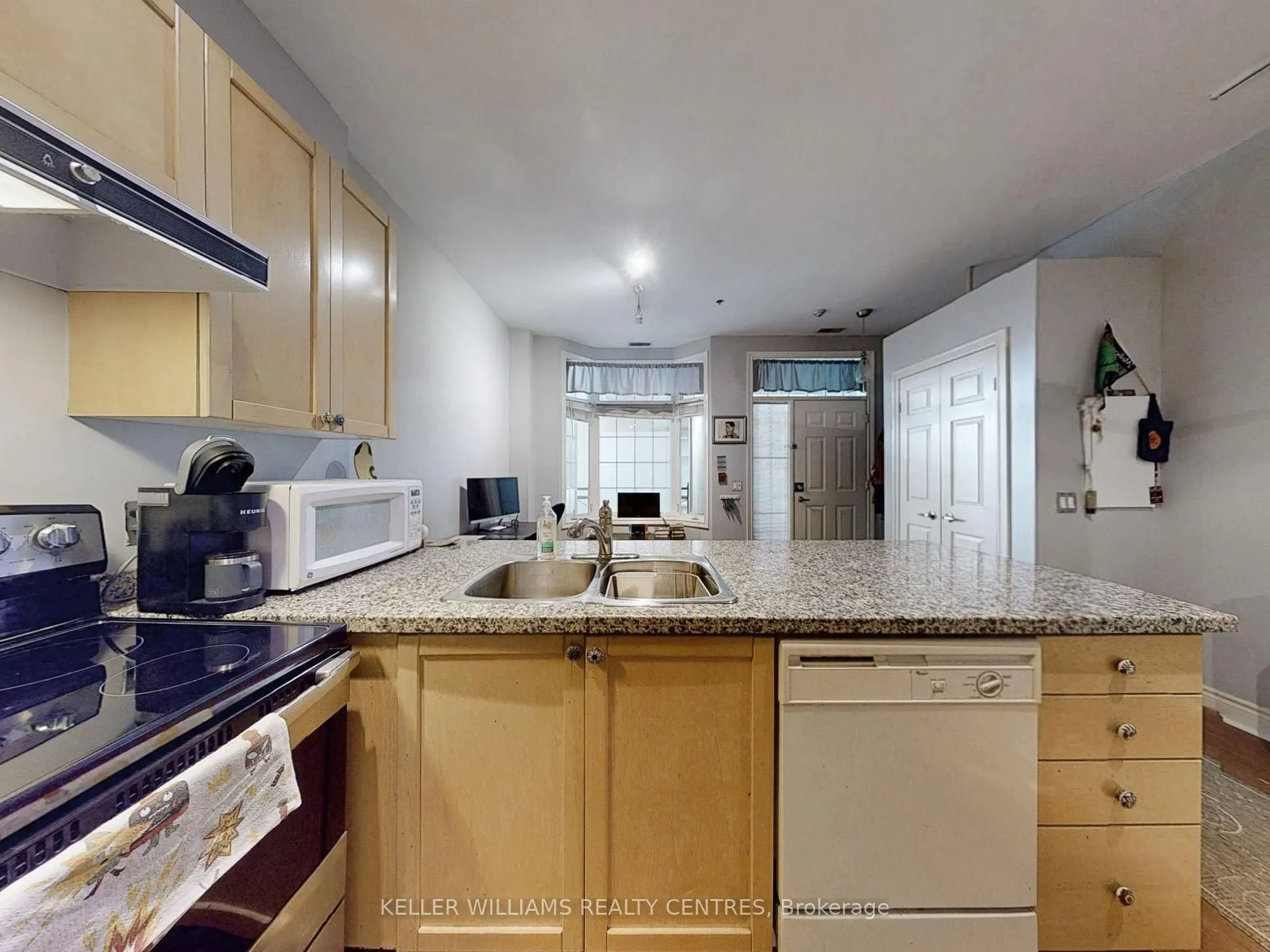 71 McCaul Street, #123