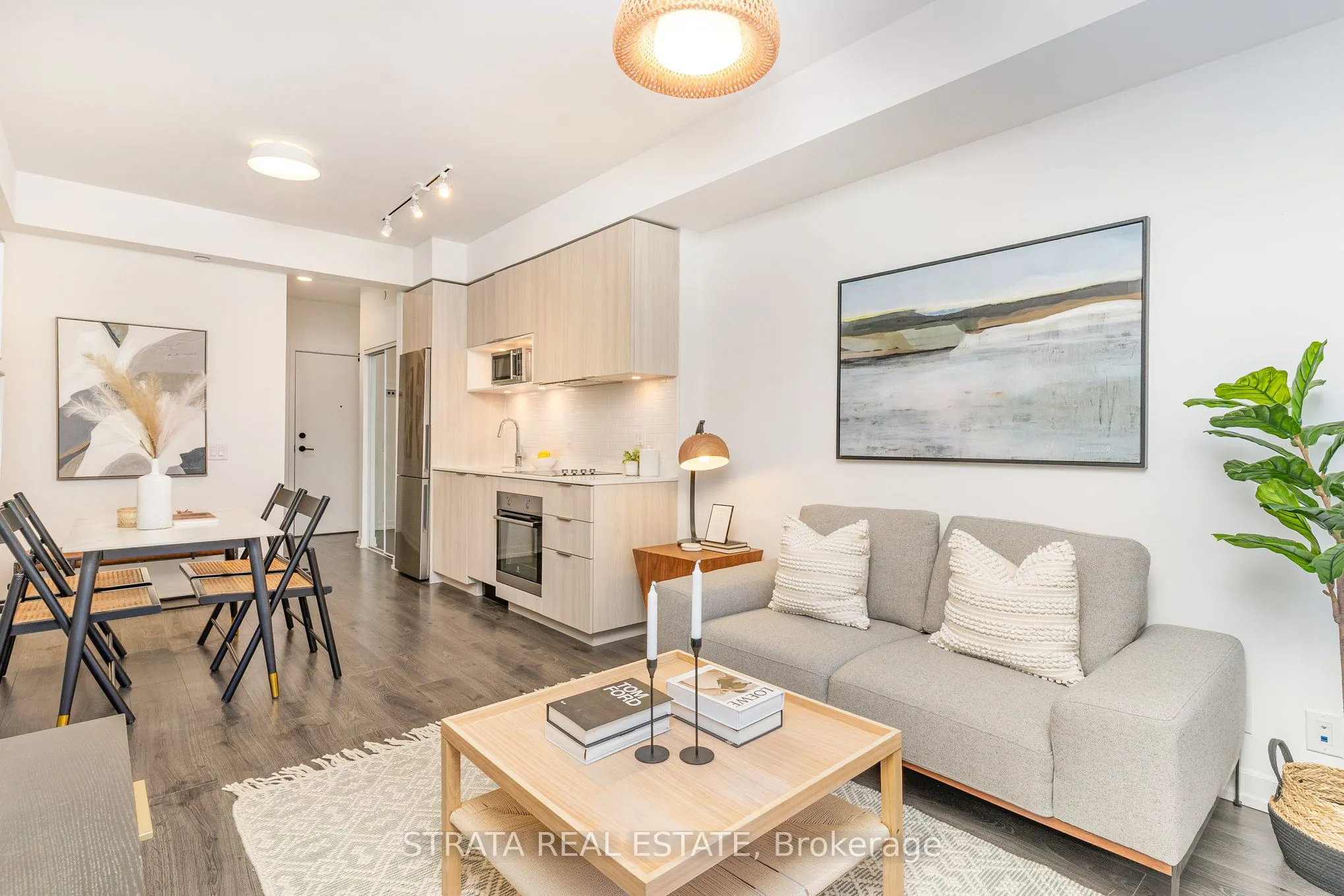 20 Tubman Avenue E, #808