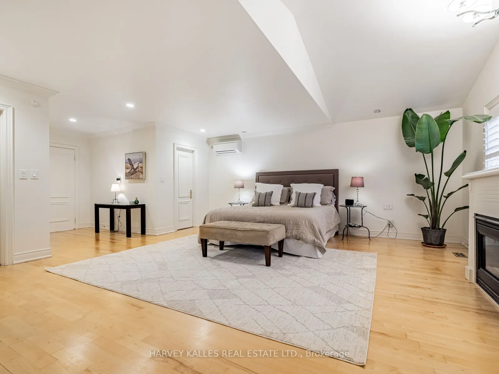 55 Viewmount Avenue