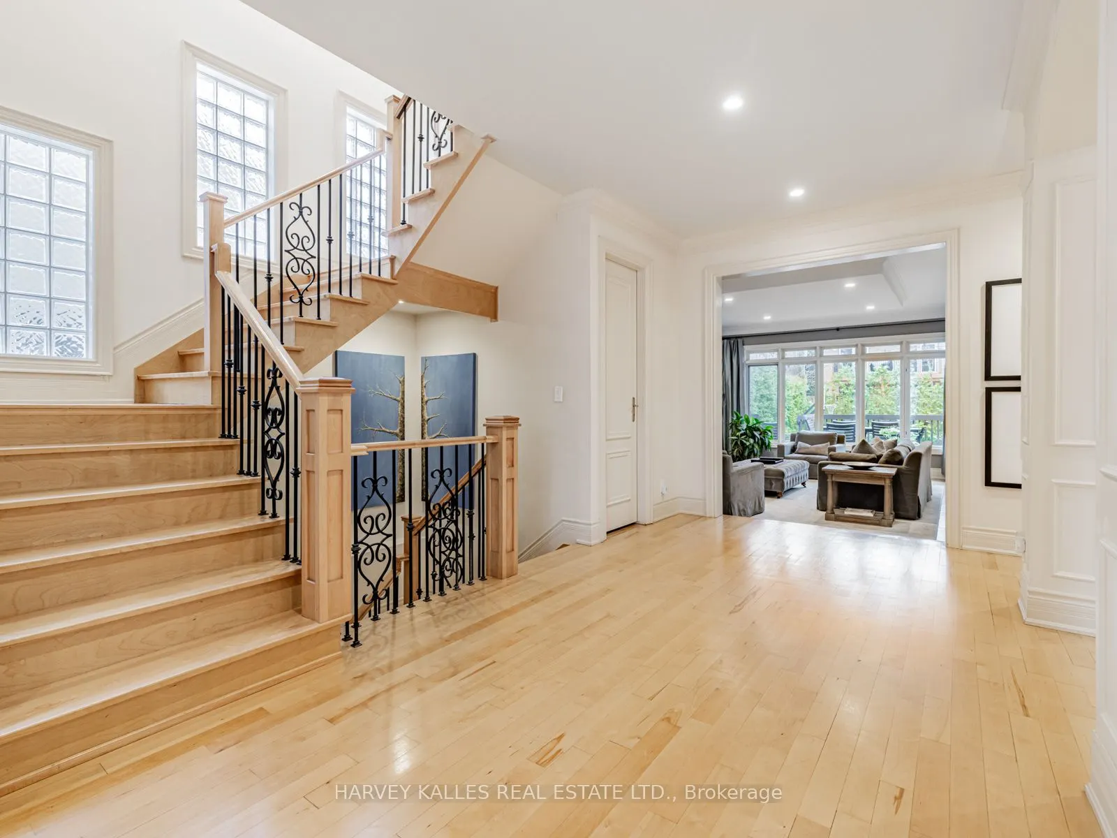 55 Viewmount Avenue