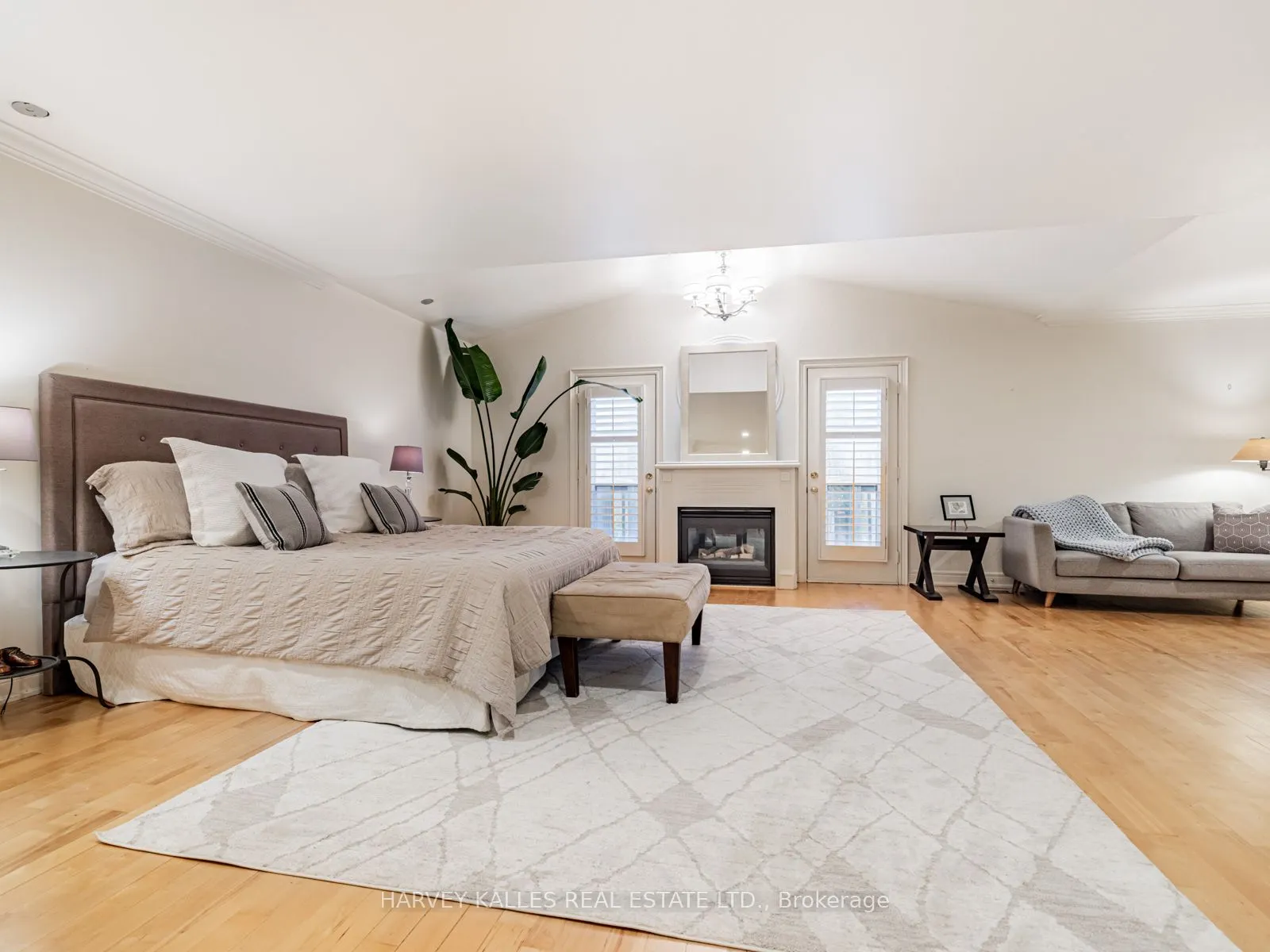 55 Viewmount Avenue