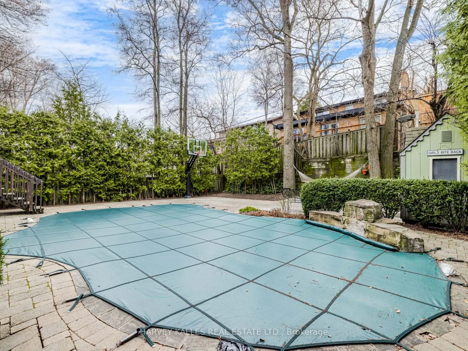 55 Viewmount Avenue