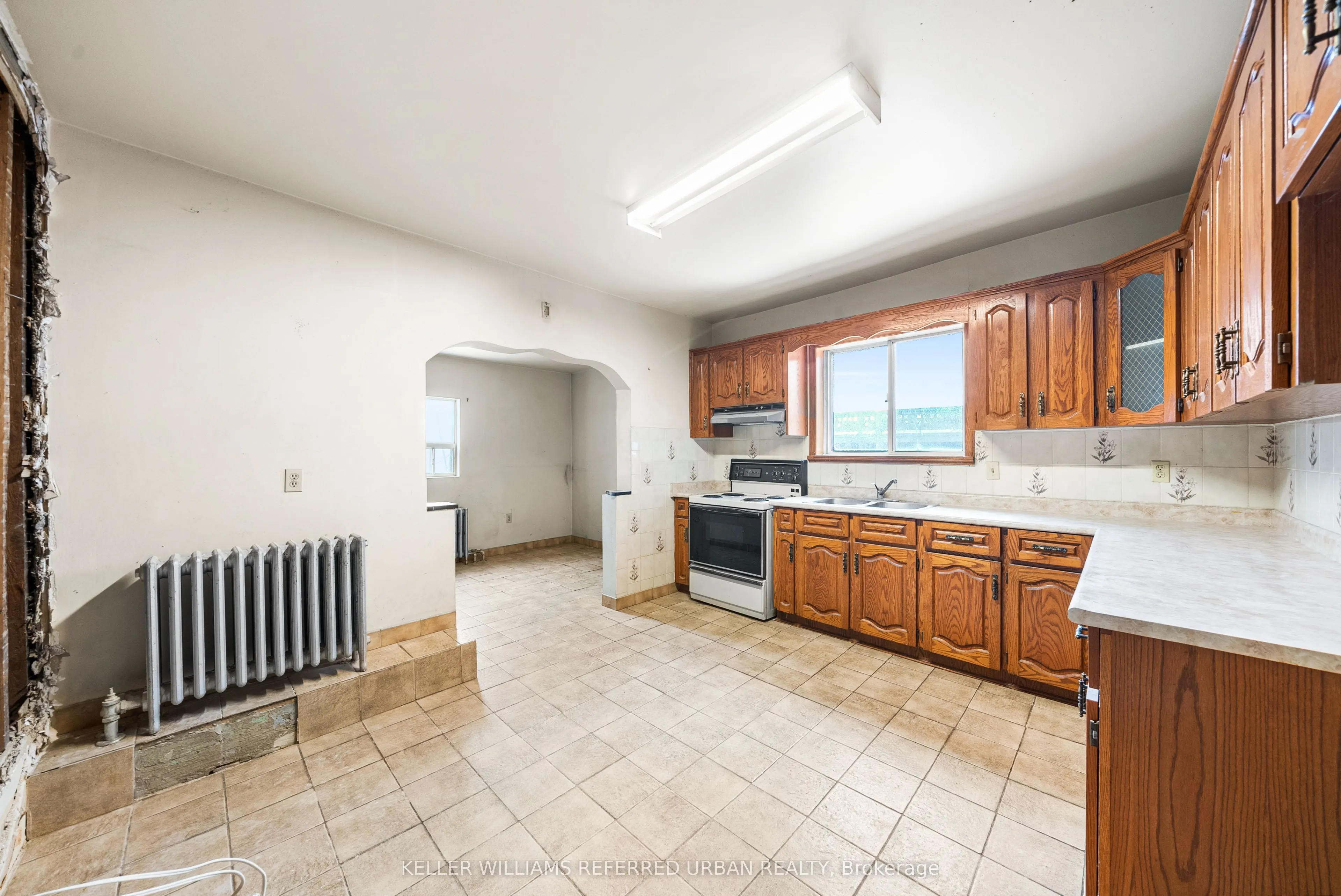69 Montrose Avenue