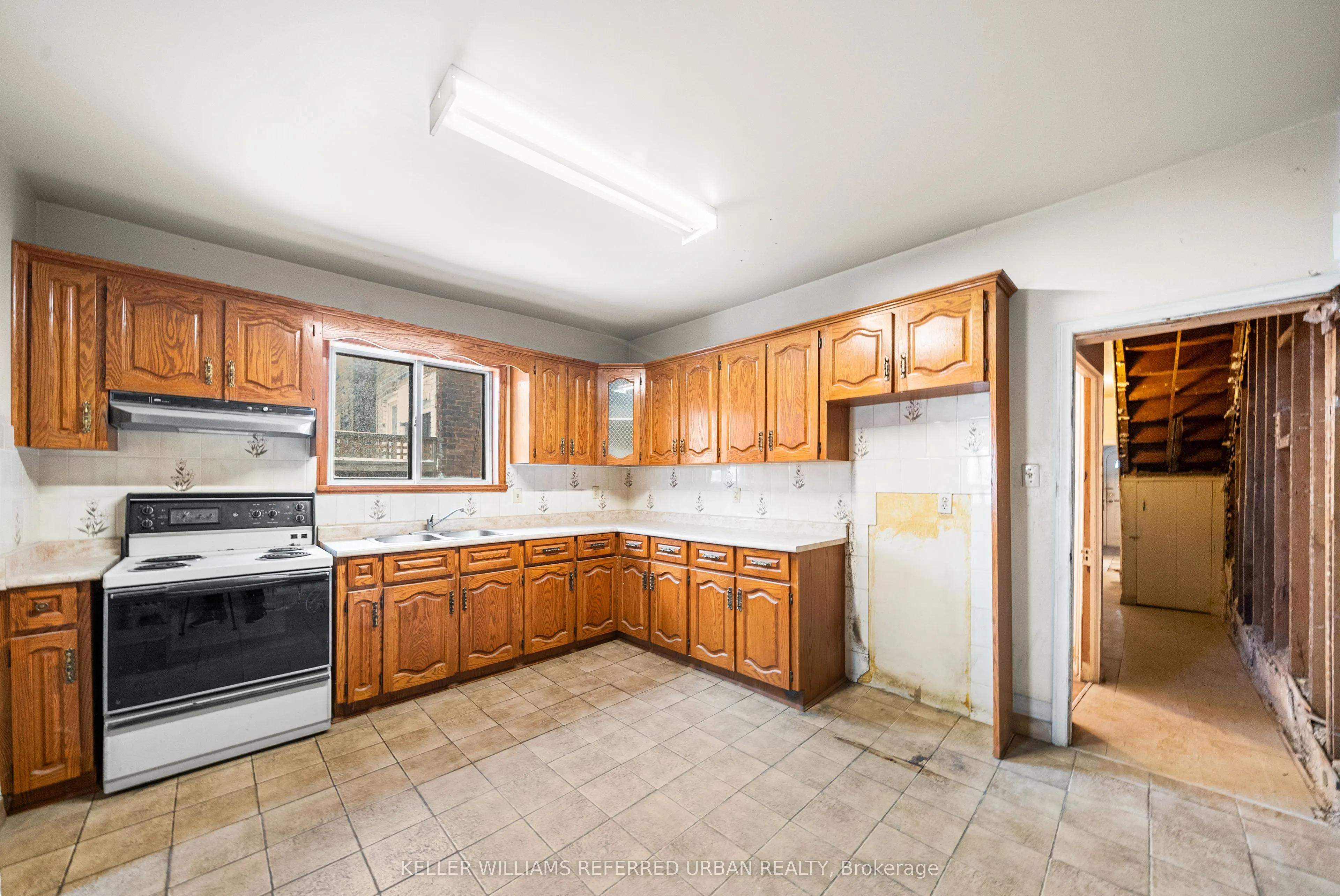 69 Montrose Avenue