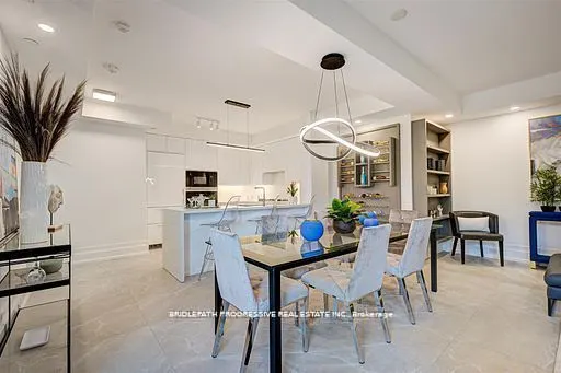 3 Southvale Drive, #301
